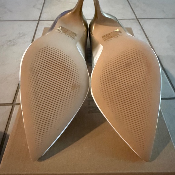 Aldo gold and white ombré heels - Picture 5 of 5